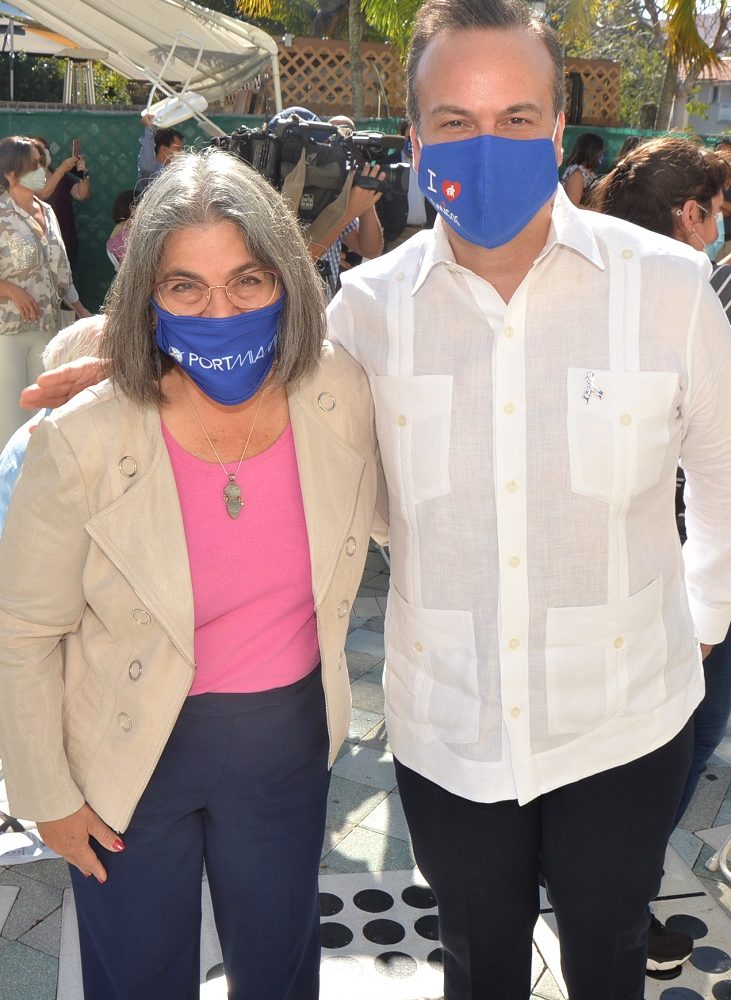 Mayor Daniella Levine Cava and Jorge Plasencia at the dedication ceremony for Rosa Maria Plasencia Way in Little Havana