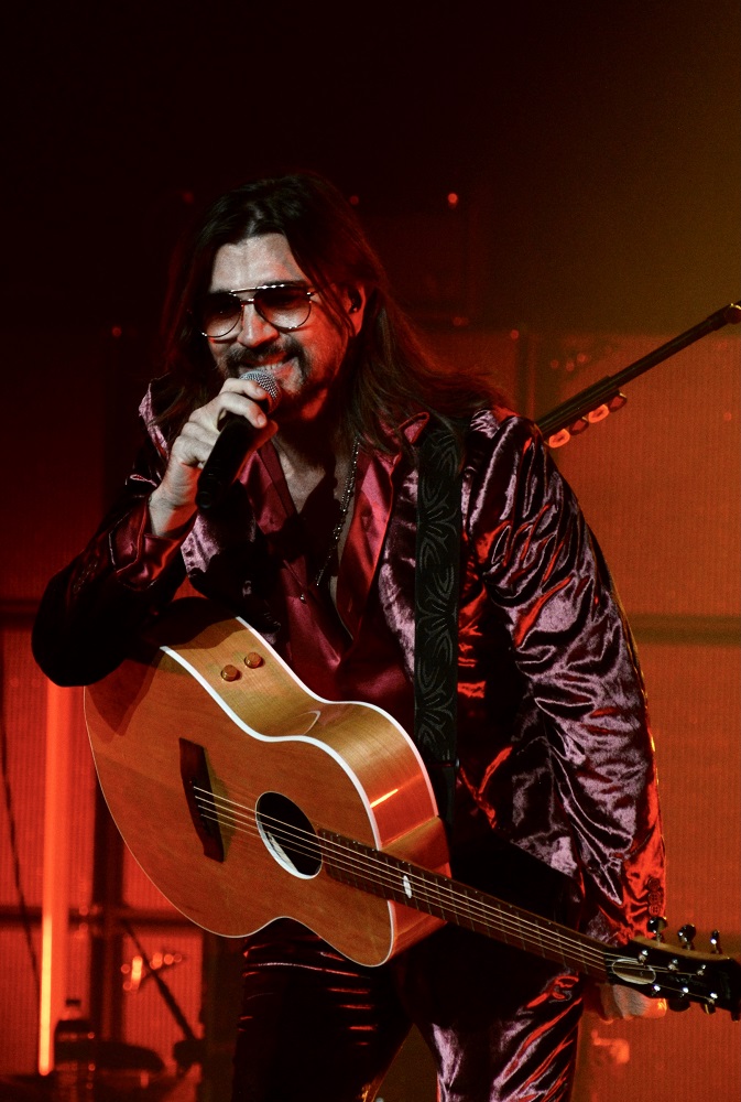 Juanes kicks off Origen tour at the Fillmore Theater in Miami Beach.