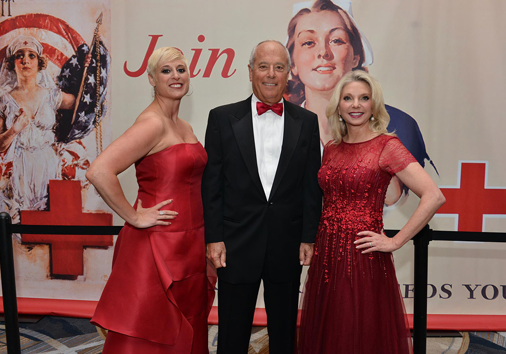 2023-GG_RedCrossBall-1