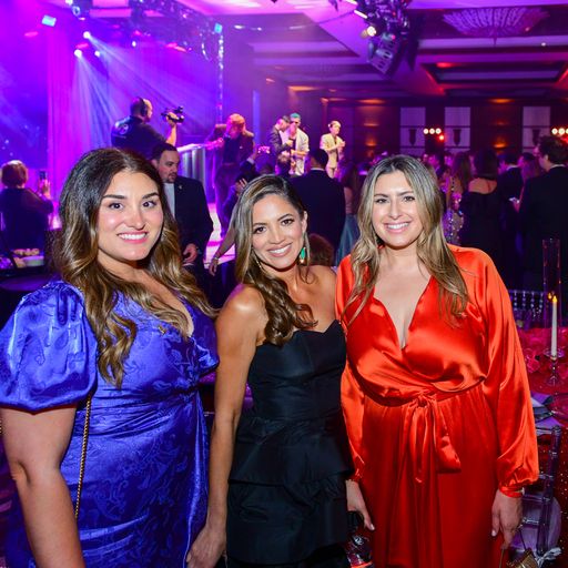 Desi Valls, Pamela Silva and Ashley Gimenez