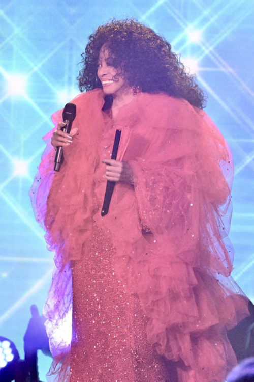 Diana Ross performs at the 27th Make-A-Wish Ball at the Intercontinental Miami
