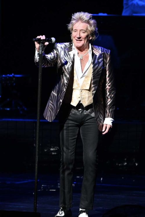 Rod Stewart performs at the Hard Rock Live