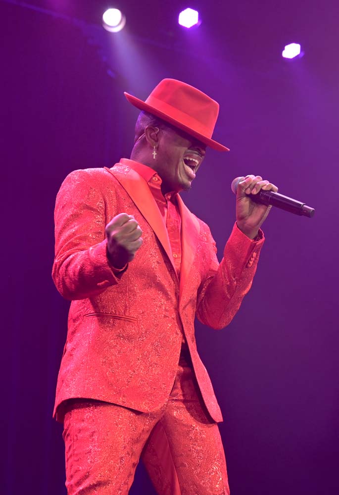 Ne-Yo at the Buoniconti Fund to Cure Paralysis 38th annual Great Sports Legends Dinner at the Marriot Marquis in New York City